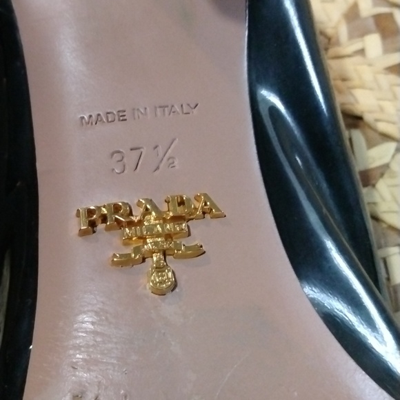 PRADA HEELS PATENT LEATHER - Picture 8 of 10